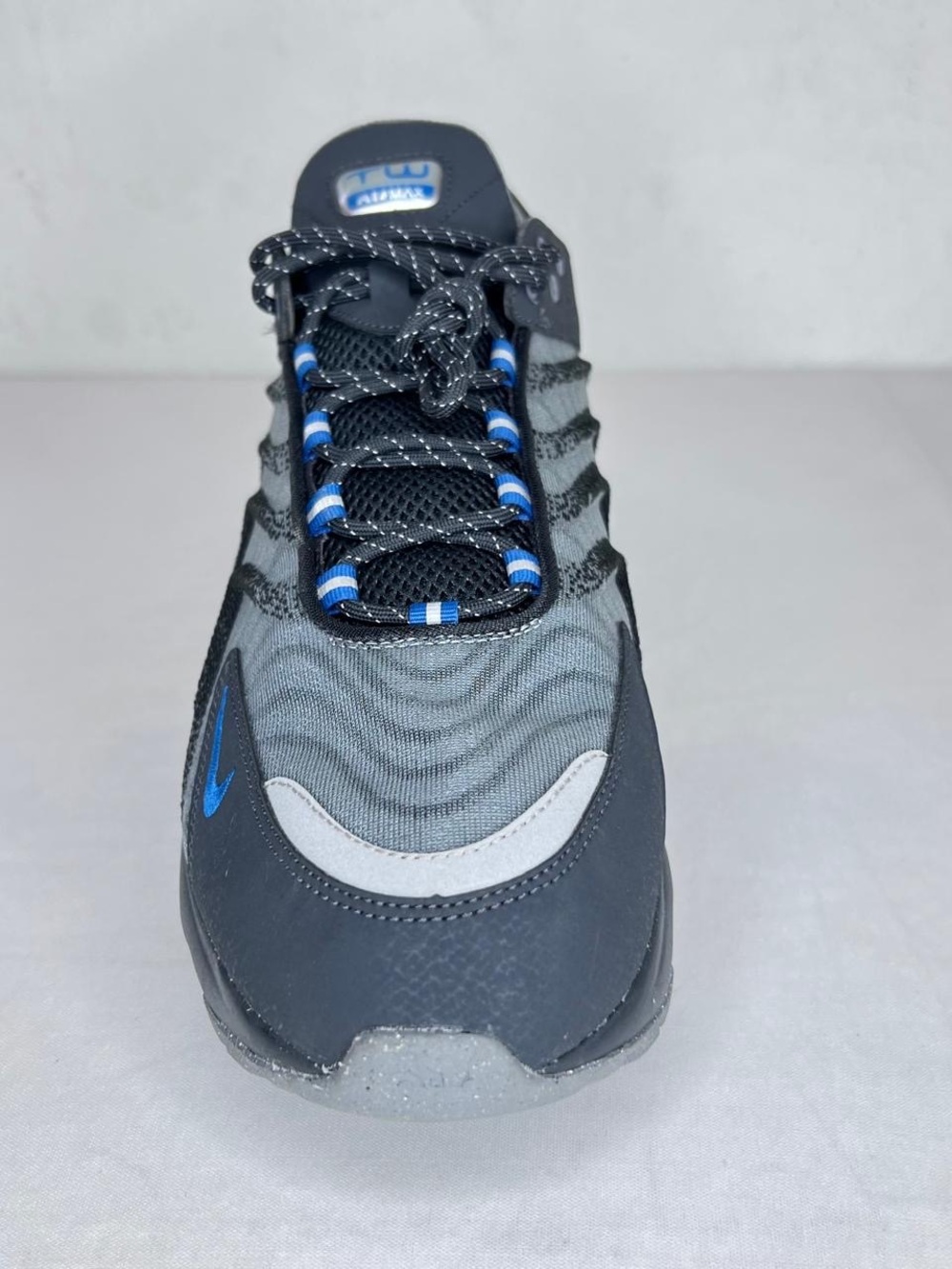 Nike SINGLE RIGHT SHOE ONLY Men’s Gray & Blue Athletic Sneakers - Picture 2 of 7